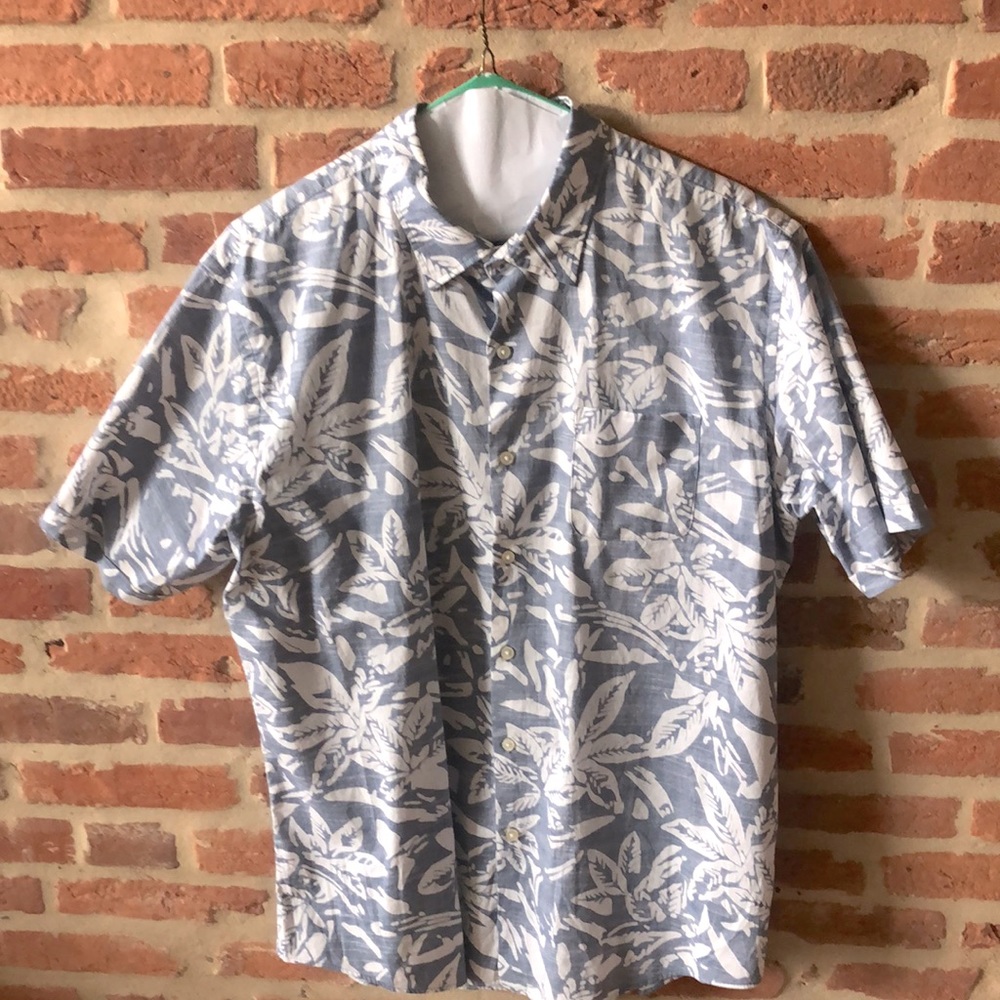 Van Heusen blue print button down
